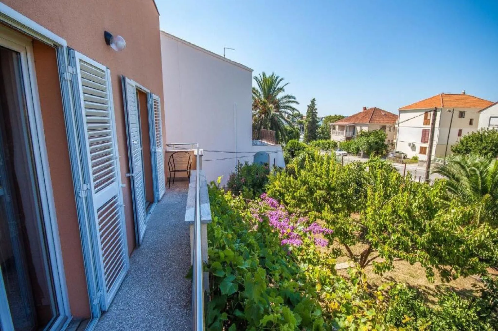 Apartments Amalia - Two Bedroom Apartment with Roofed Terrace (Amalia 2)-Terrassenbalkon