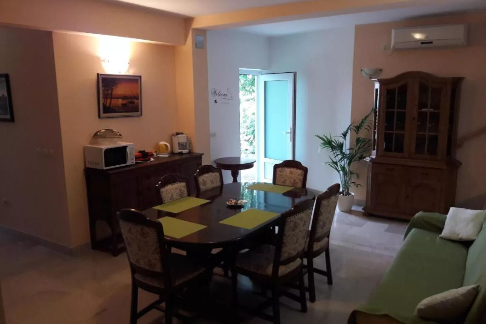 Apartments Kozino - One Bedroom Apartment with Terrace (Apartment 1)-Salle à manger