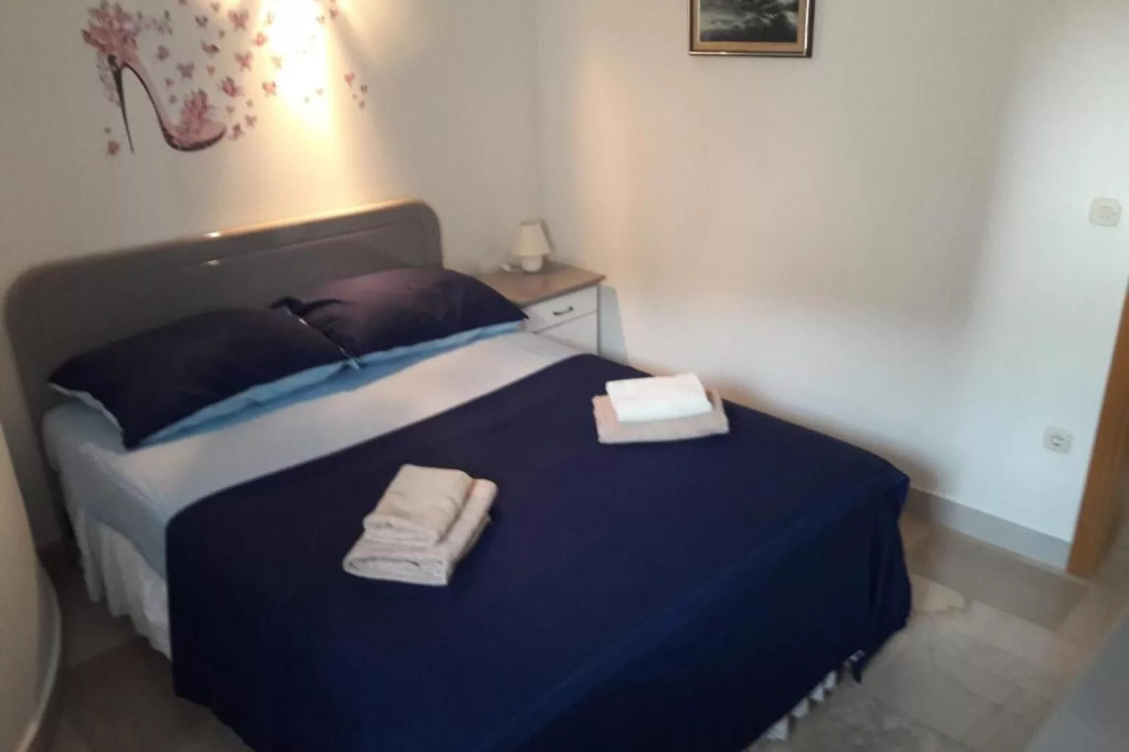 Apartments Kozino - One Bedroom Apartment with Terrace (Apartment 1)-Chambre