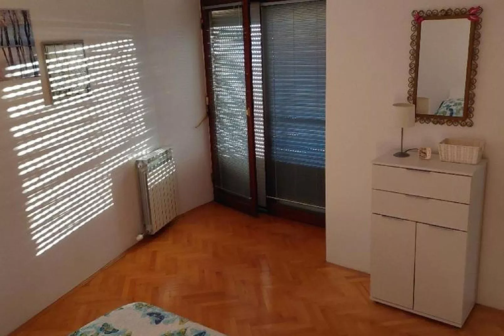Apartments Kozino - Three Bedroom Apartment with Terrace and Sea View (Apartment 3)-Schlafzimmer