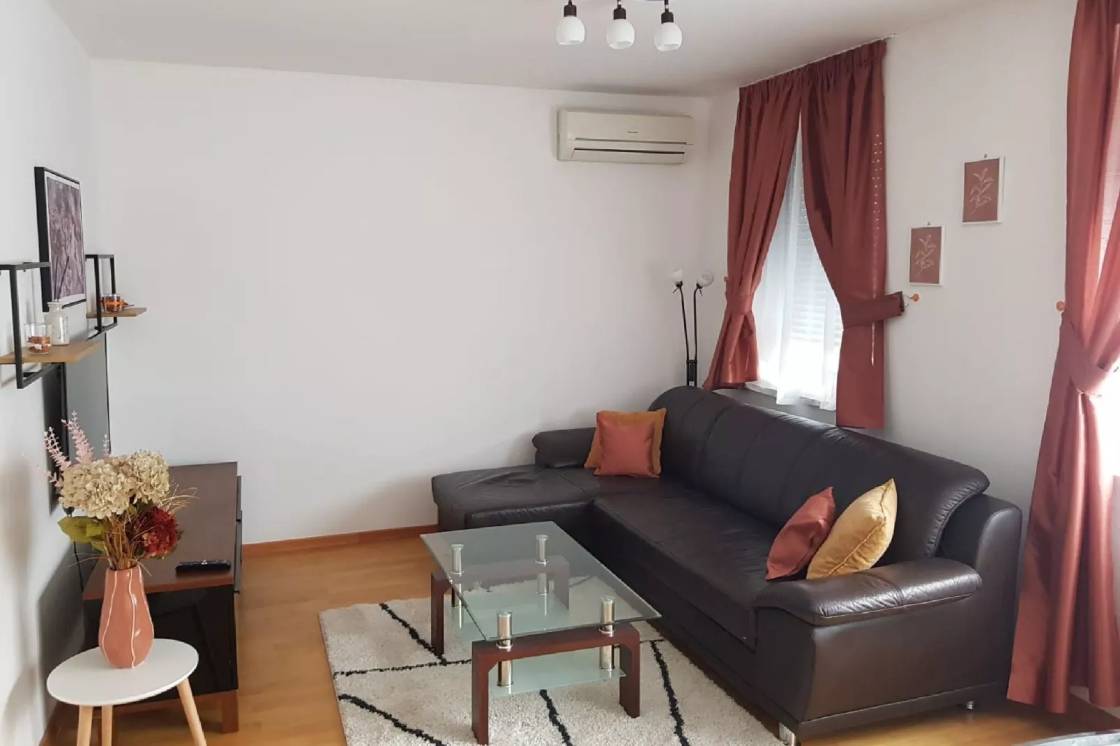 Apartment Aurelia Arena - One Bedroom Apartment-Living room