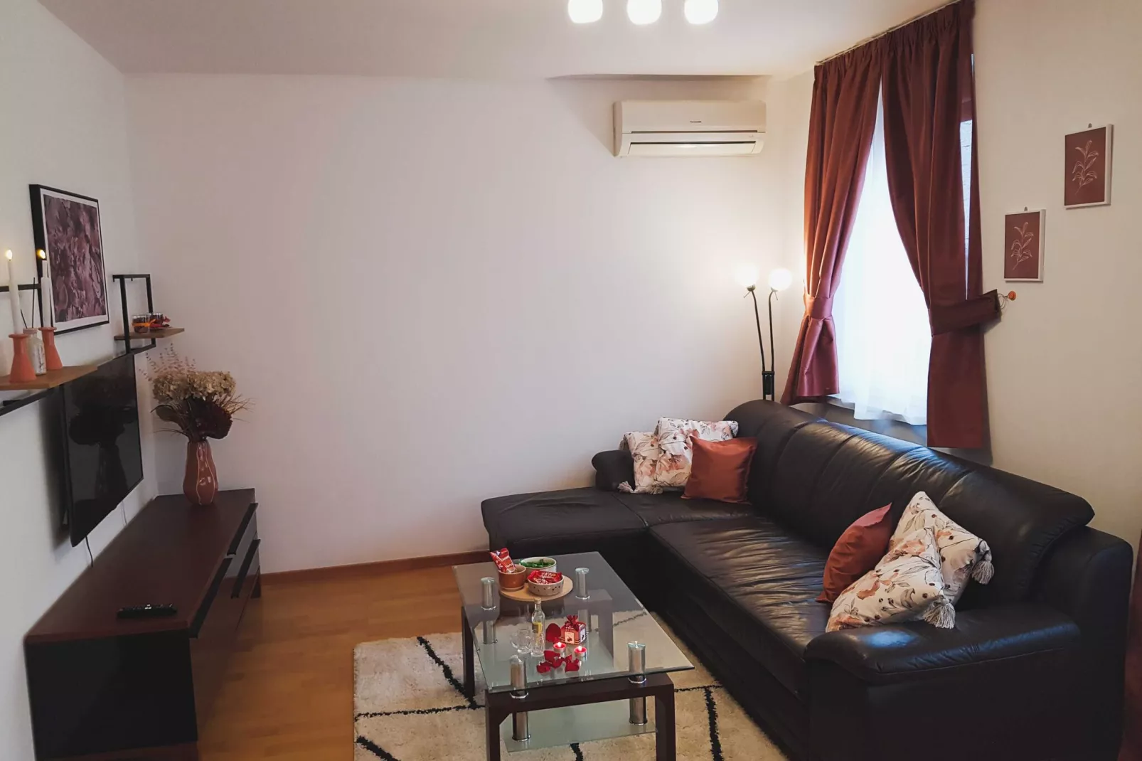 Apartment Aurelia Arena - One Bedroom Apartment-Living room