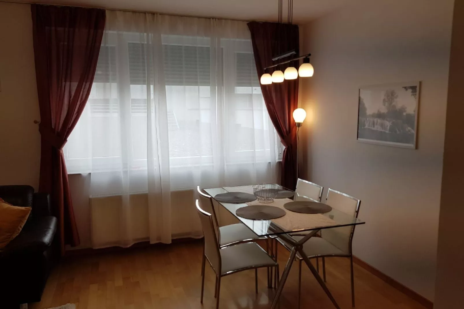 Apartment Aurelia Arena - One Bedroom Apartment-Dining room