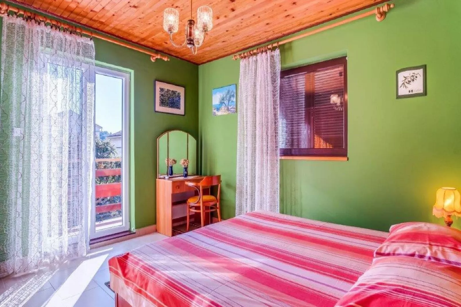 Apartment Blamax - Three Bedroom Apartment with Terrace and Sea View-Bedroom