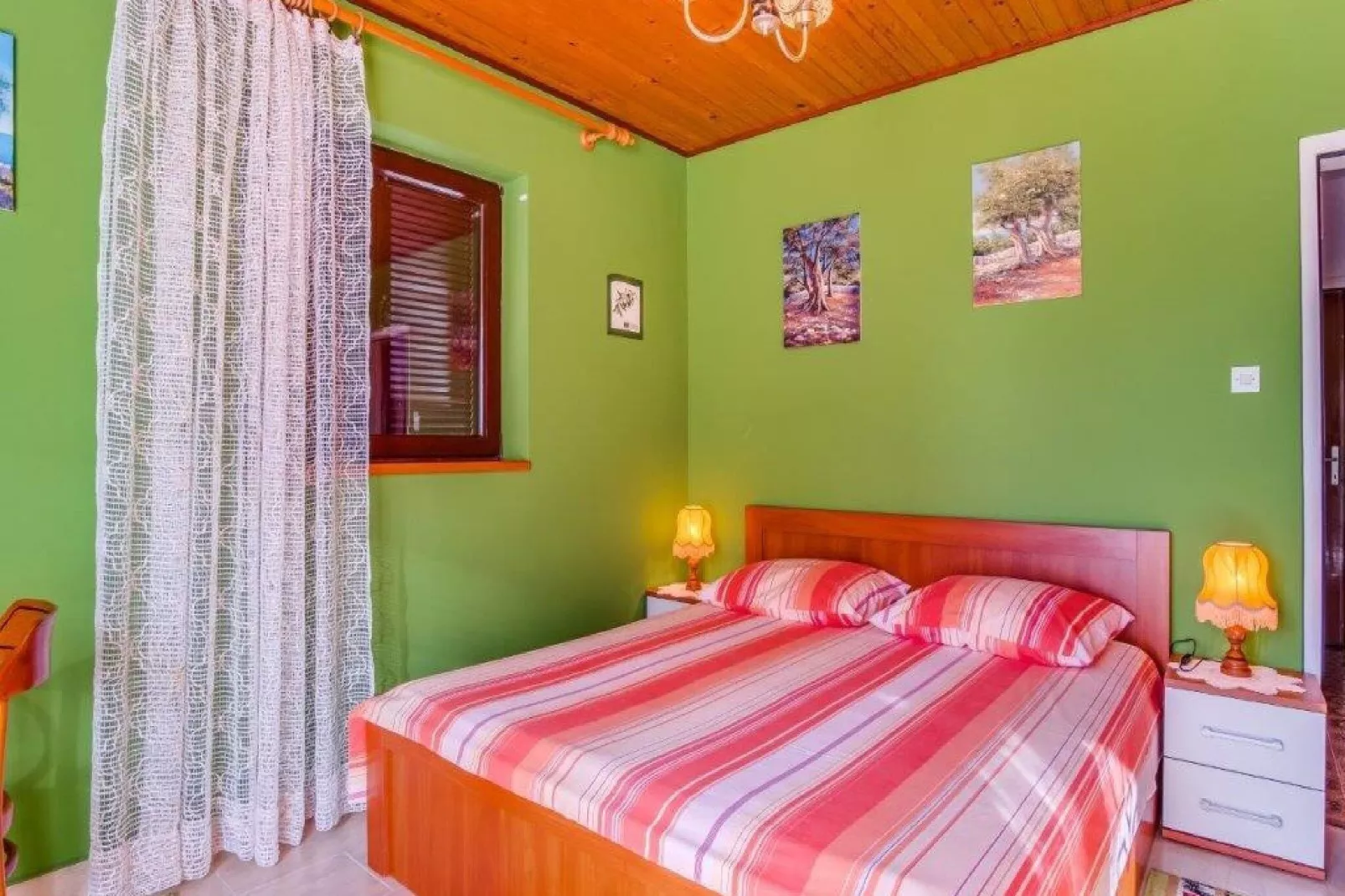 Apartment Blamax - Three Bedroom Apartment with Terrace and Sea View-Bedroom