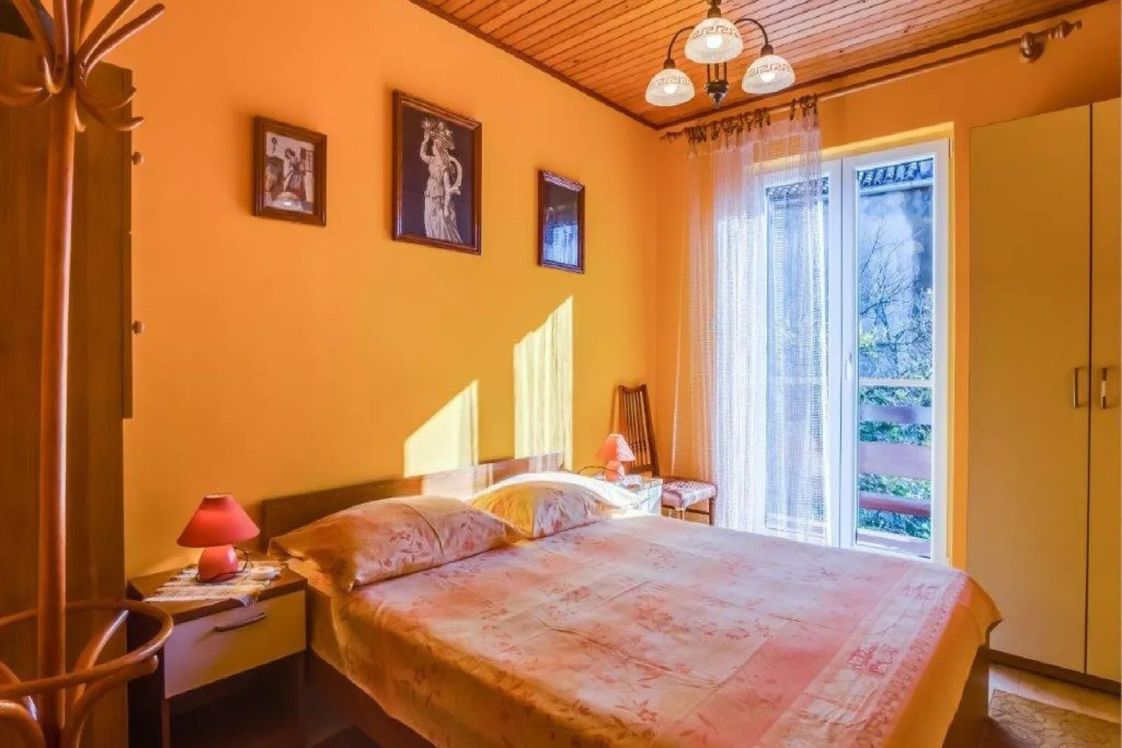Apartment Blamax - Three Bedroom Apartment with Terrace and Sea View-Bedroom