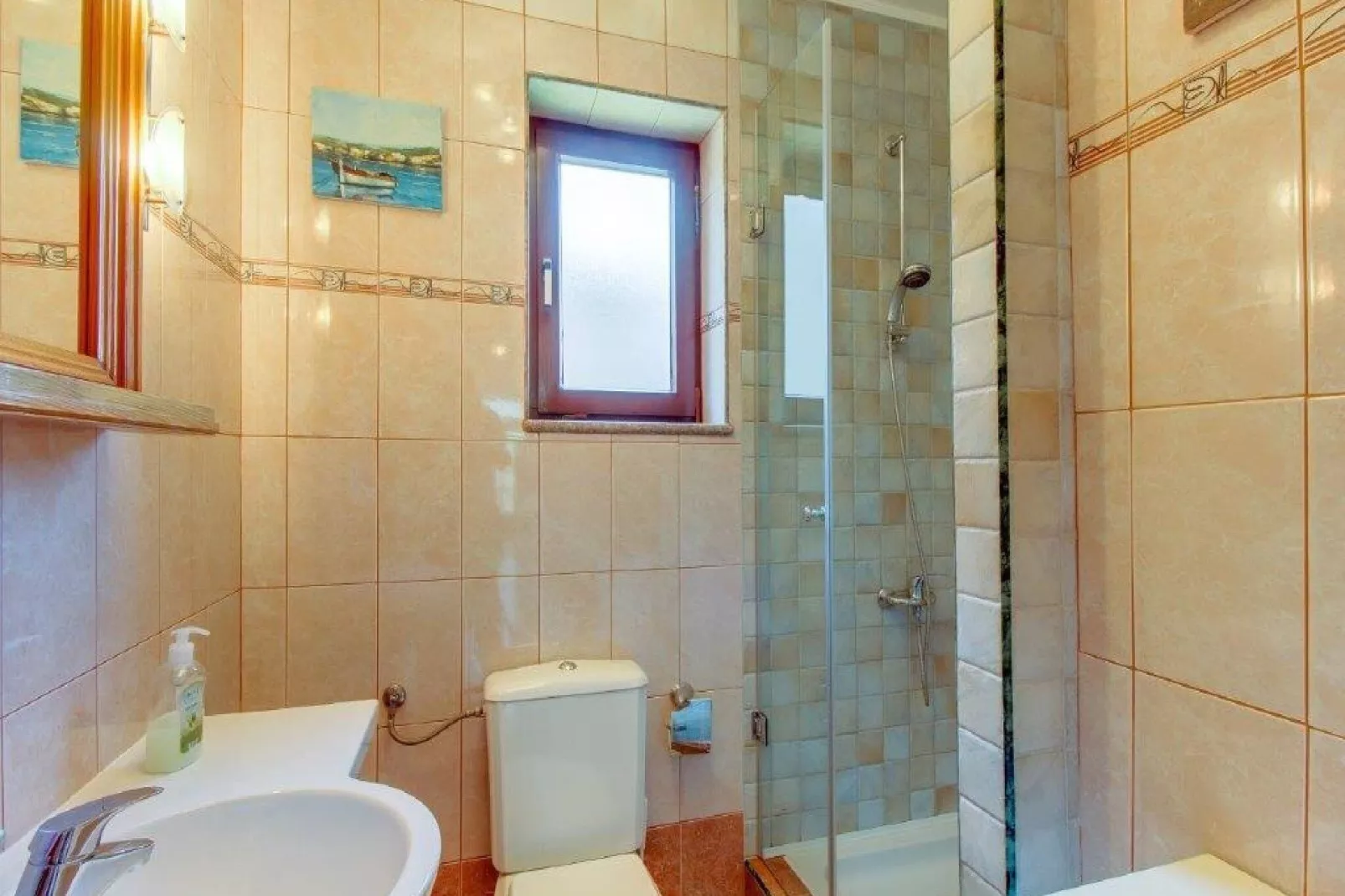 Apartment Blamax - Three Bedroom Apartment with Terrace and Sea View-Bathroom