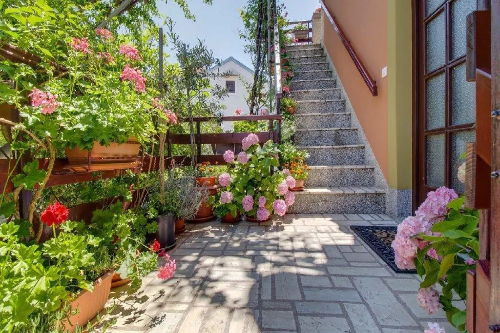 Apartment Blamax - Three Bedroom Apartment with Terrace and Sea View-Outdoor