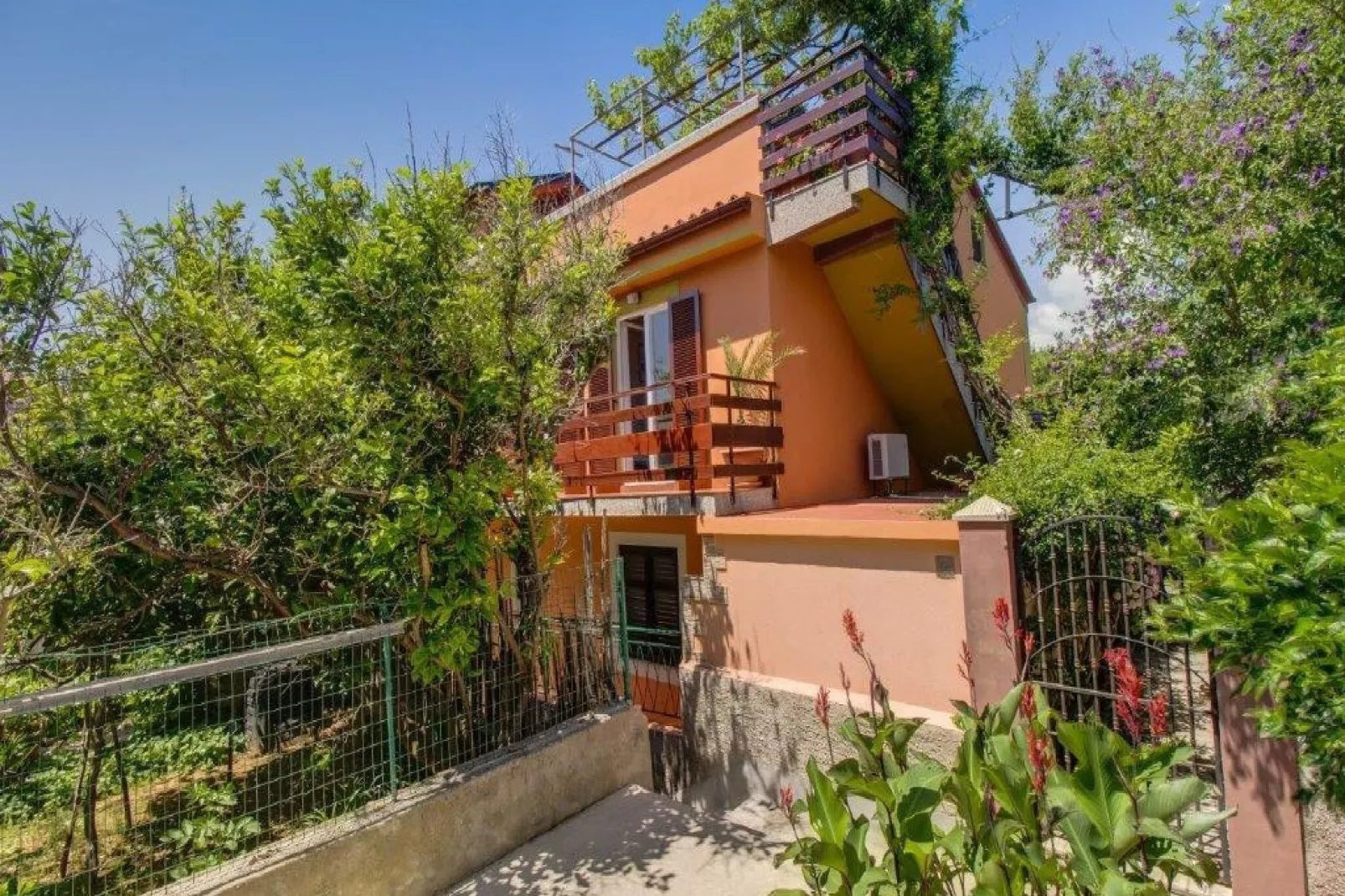 Apartment Blamax - Three Bedroom Apartment with Terrace and Sea View-Outdoor