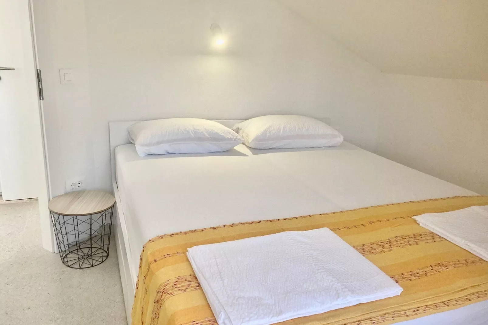 Apartment Villa Sunshine - Two Bedroom  Apartment with Terrace-Chambre