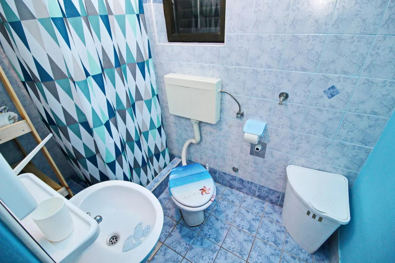 Apartments Sunset - Two Bedroom Apartment with Terrace and Sea View ( Gornji )-Salle de bain