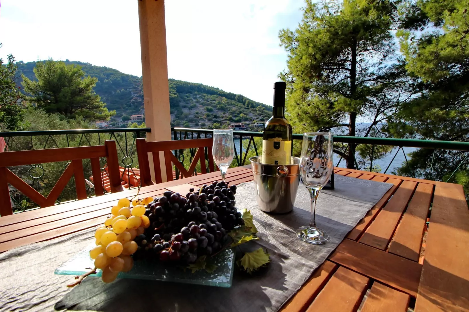 Apartments Sunset - Two Bedroom Apartment with Terrace and Sea View ( Gornji )-Terrasse