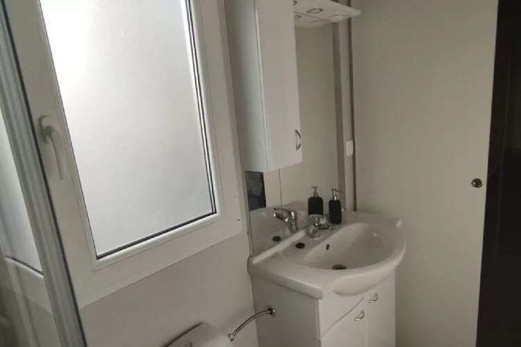 Dalmatino Pleasure Mobile Home - Two Bedroom Mobile Home with Terrace-Bathroom