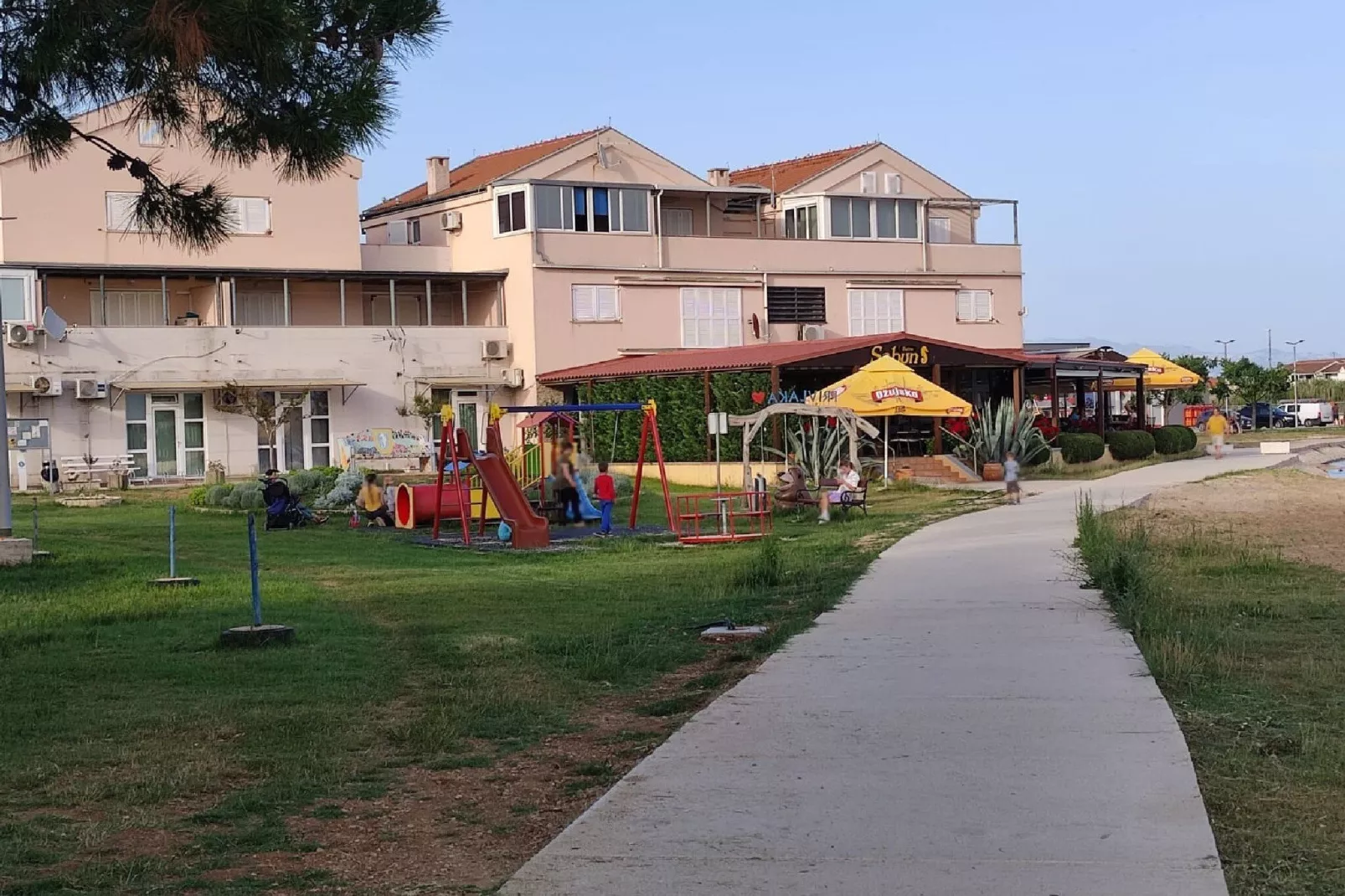 Dalmatino Pleasure Mobile Home - Two Bedroom Mobile Home with Terrace-Atmosphere