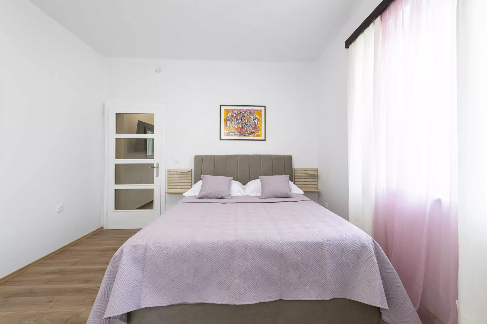 Apartment Iva - One Bedroom Apartment with Balcony-Schlafzimmer