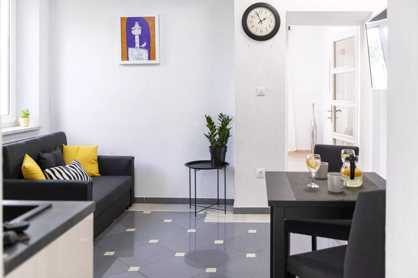 Apartment Iva - One Bedroom Apartment with Balcony-Innen