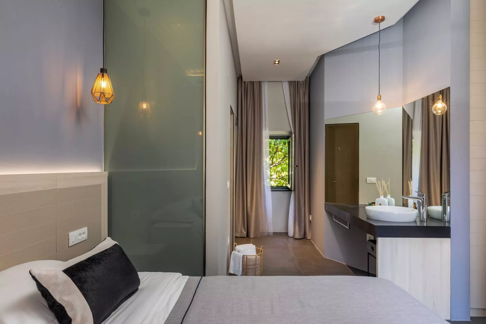 Rooms Lejletul -  Triple Room (KADR)-Bedroom