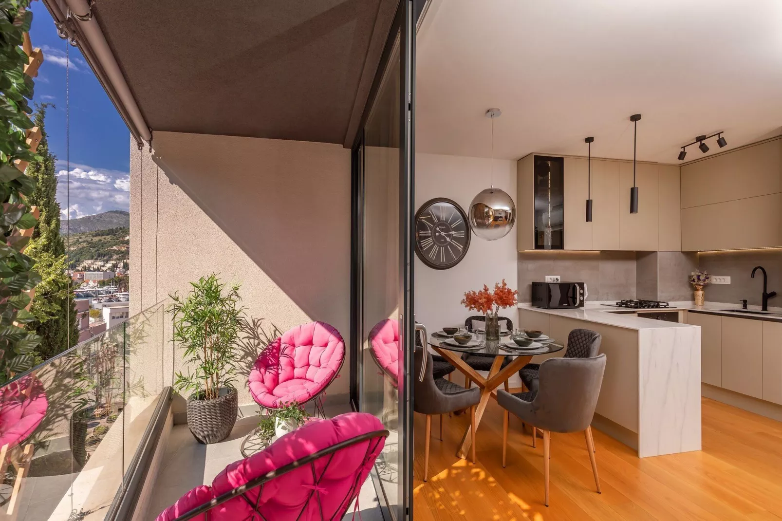 Apartment Floramye  - Three Bedroom Apartment with Balcony-Außenbereich