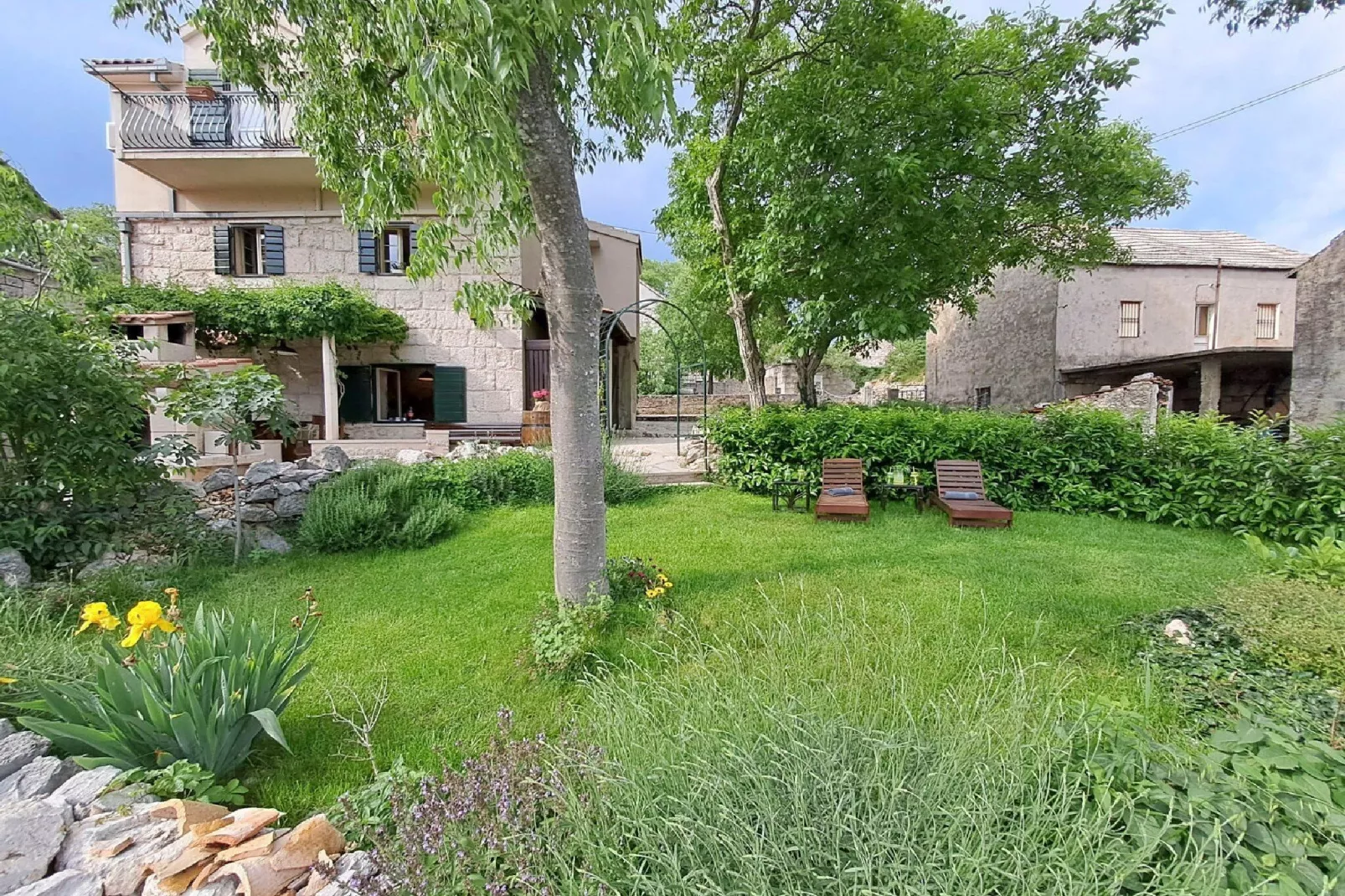 Authentic Stone House Lola - Two Bedroom Holiday Home-Extérieur