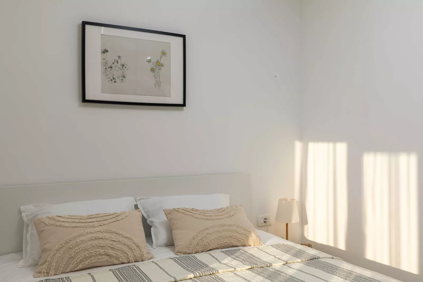 Apartment Why Not - Two Bedroom Apartment with Balcony-Schlafzimmer