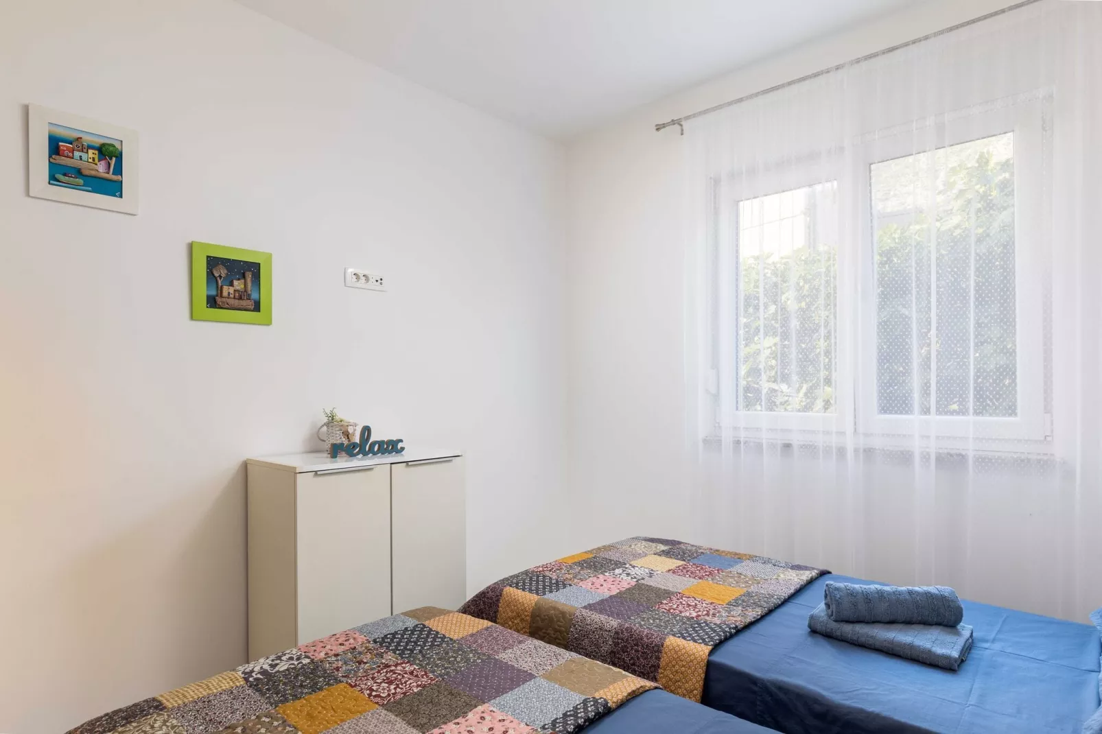 Apartment Why Not - Two Bedroom Apartment with Balcony-Schlafzimmer