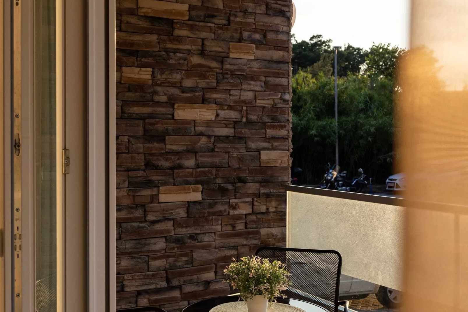Apartment Why Not - Two Bedroom Apartment with Balcony-Terrassenbalkon