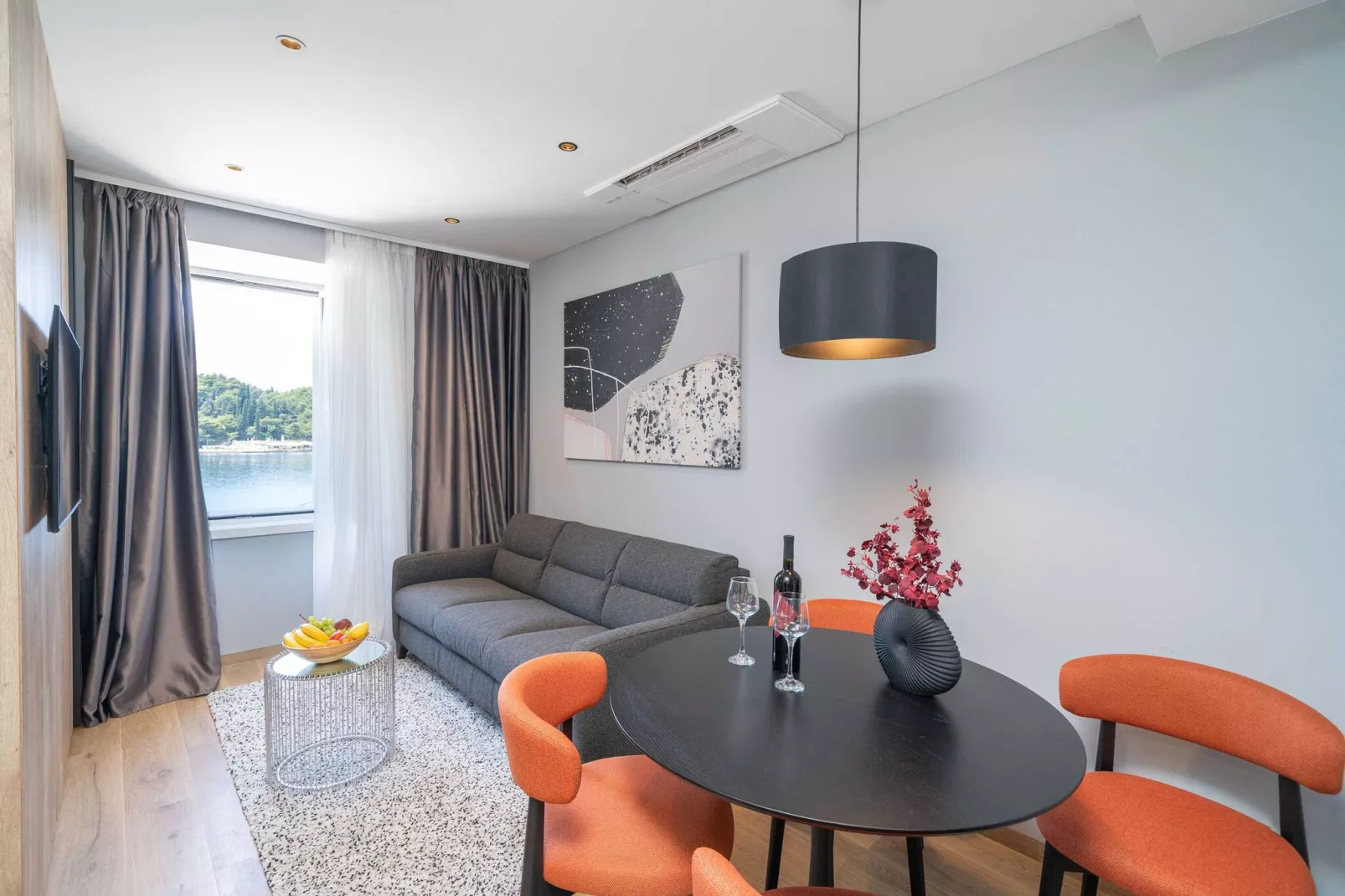 Apartments Villa Royale - Deluxe One Bedroom Apartment with Sea View - 2-Dining room