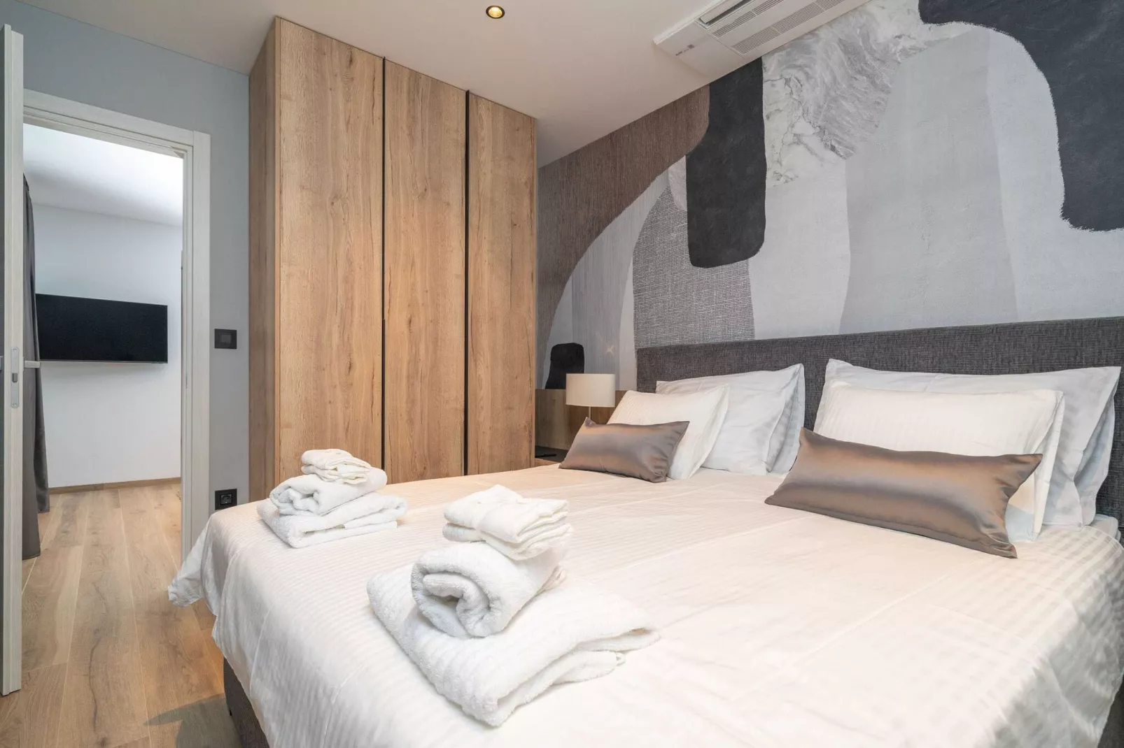Apartments Villa Royale - Premium One Bedroom Apartment with Sea View - 3-Bedroom