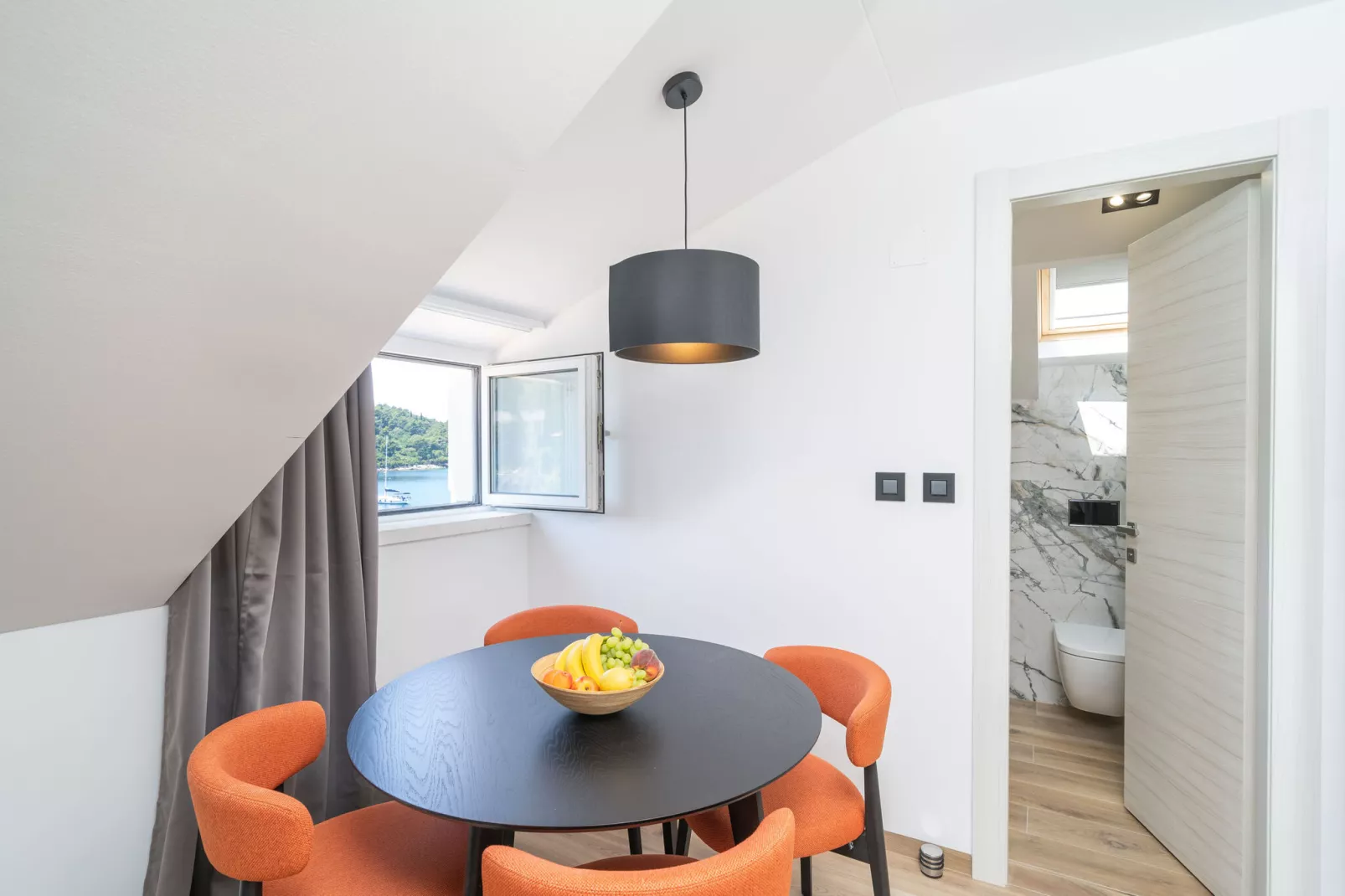 Apartments Villa Royale - One Bedroom Apartment with Sea View - 4-Dining room