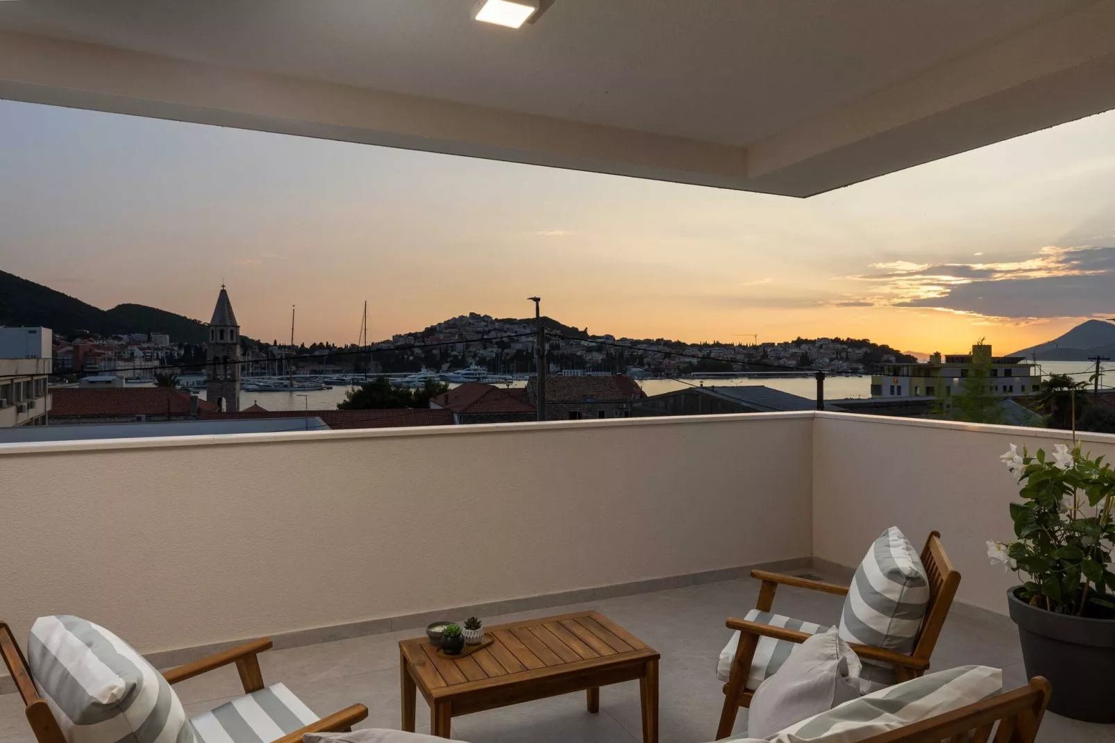 Apartments aMare - Three Bedroom Apartment with Balcony and Sea View - 2-Bedroom
