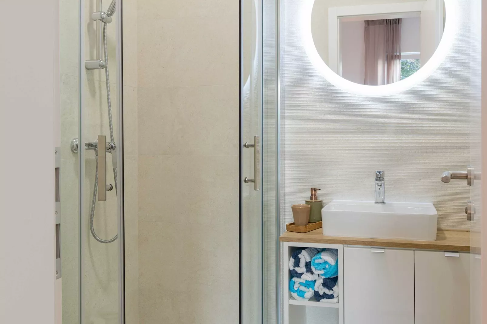 Apartments aMare - Three Bedroom Apartment with Balcony and Sea View - 2-Bathroom