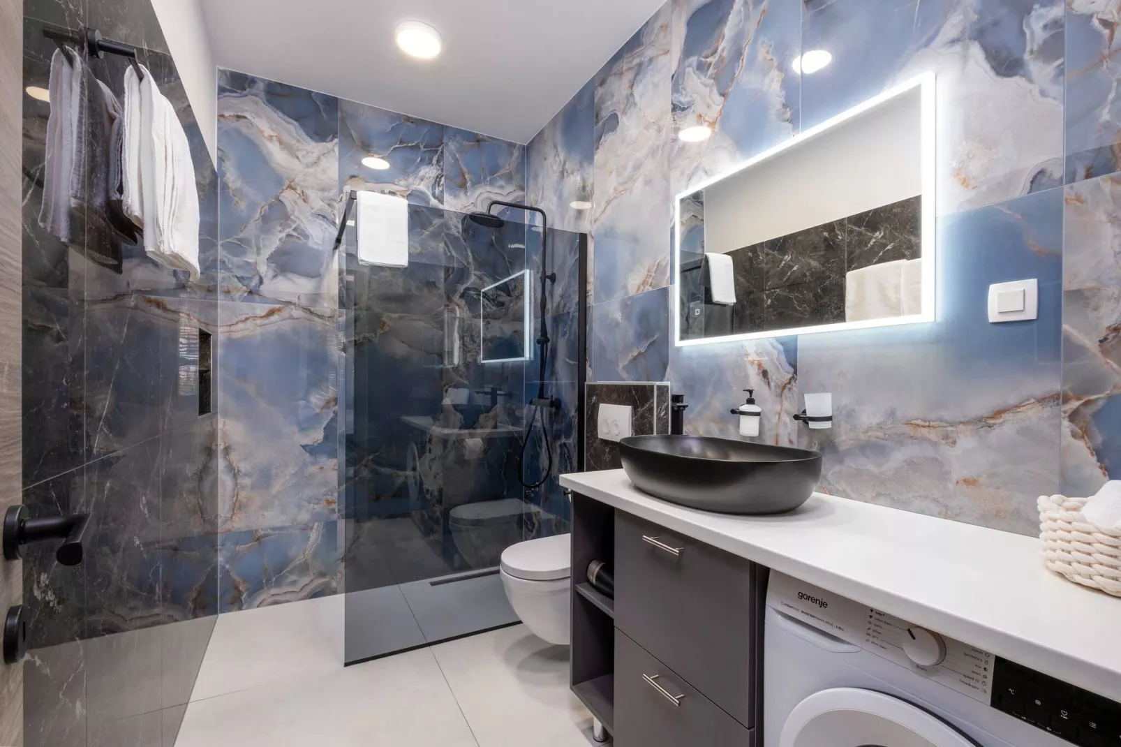 Dubrovnik Fantasy Apartments - Superior Studio with Sea and city view - 2-Badezimmer
