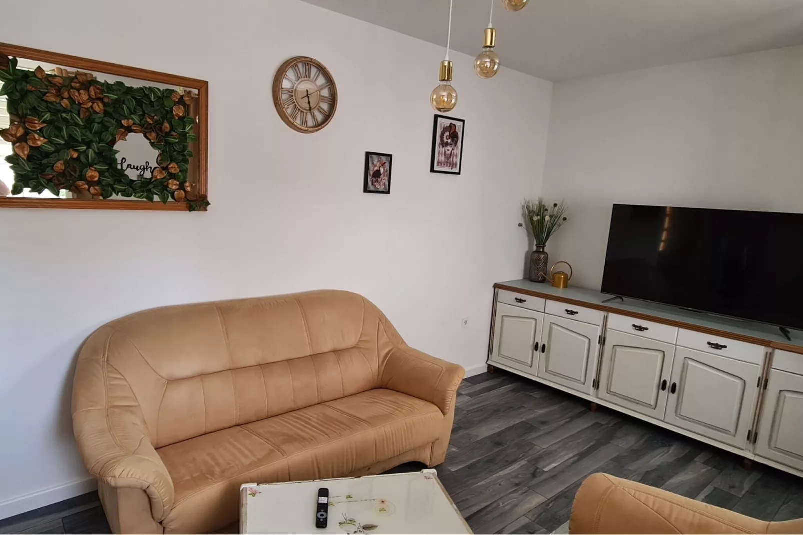 Apartment Solvit - Three Bedroom Apartment with Terrace-Wohnzimmer
