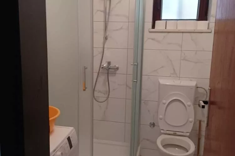 Studio Apartment Nikola - Two bedroom apartment with Terrace-Bathroom
