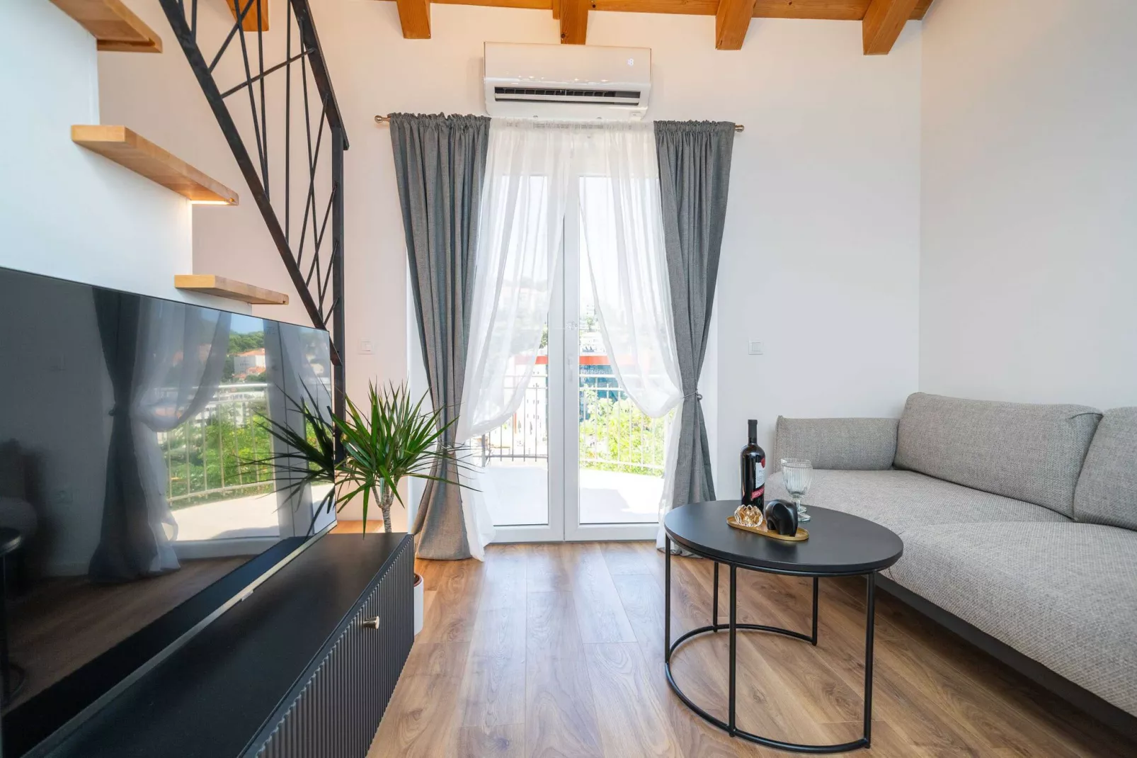 Apartments Villa Aura - Duplex studio with Balcony and shared swimming pool-Living room