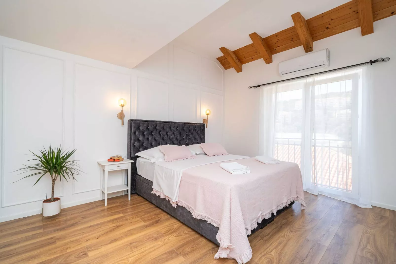 Villa Aura - Comfort double room-Bedroom
