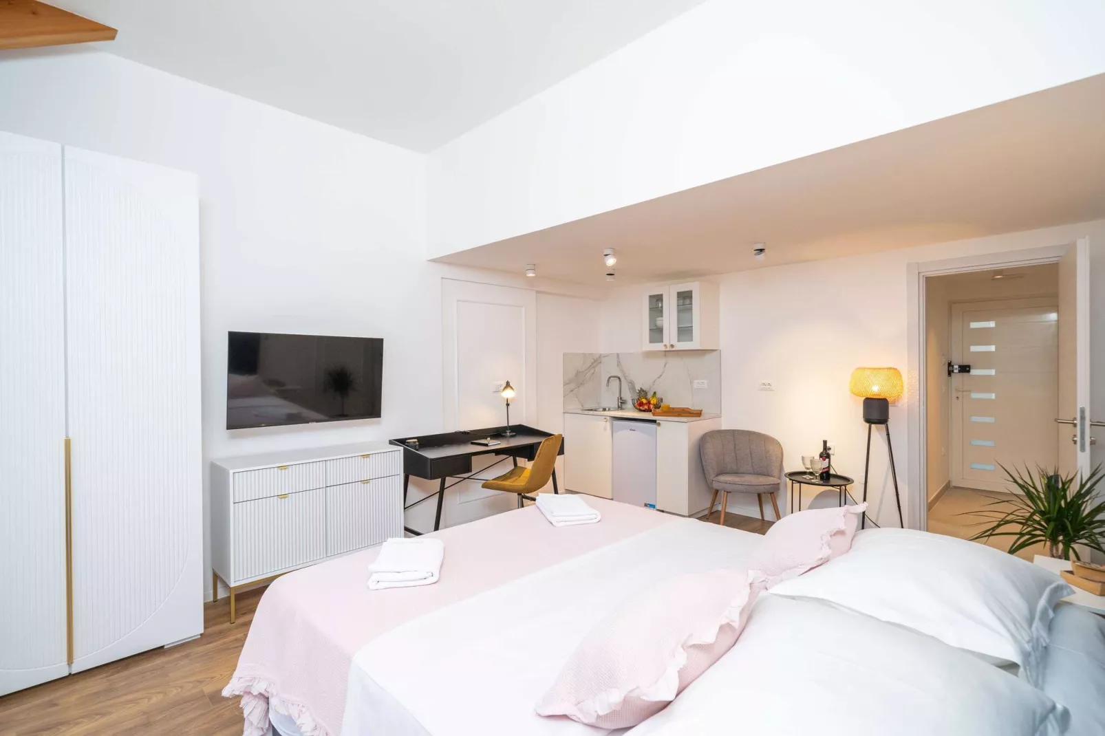 Villa Aura - Comfort double room-Bedroom