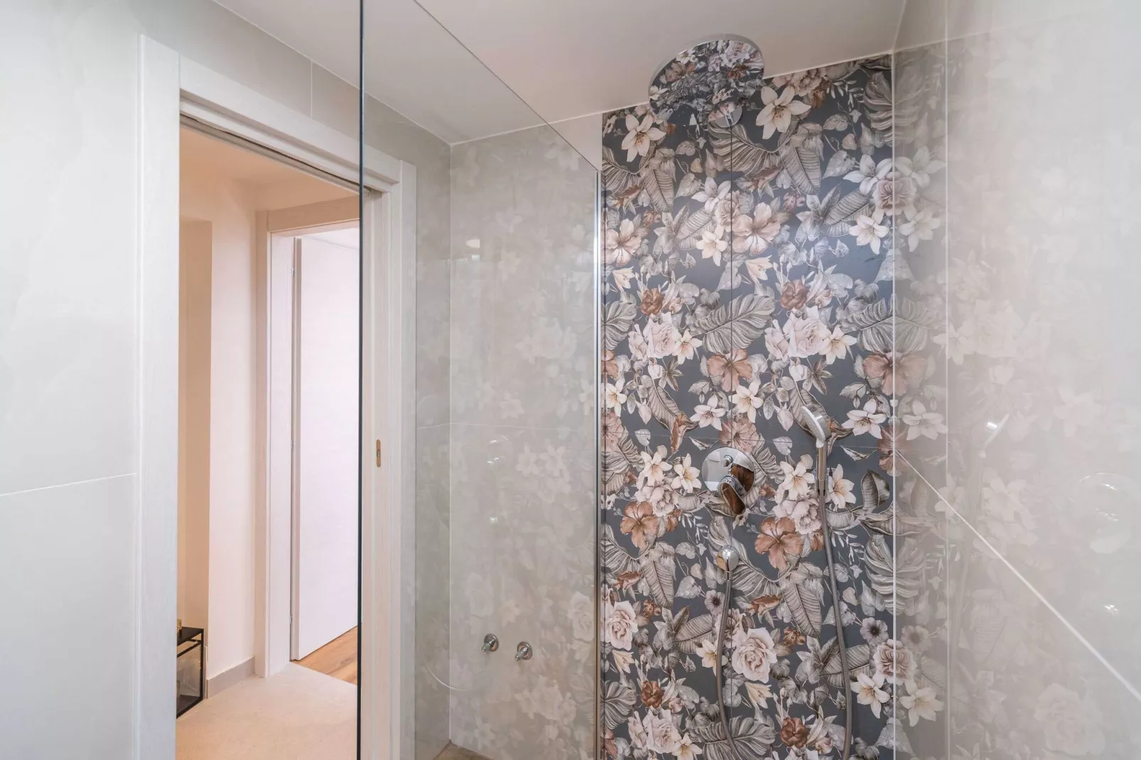 Villa Aura - Comfort double room-Bathroom