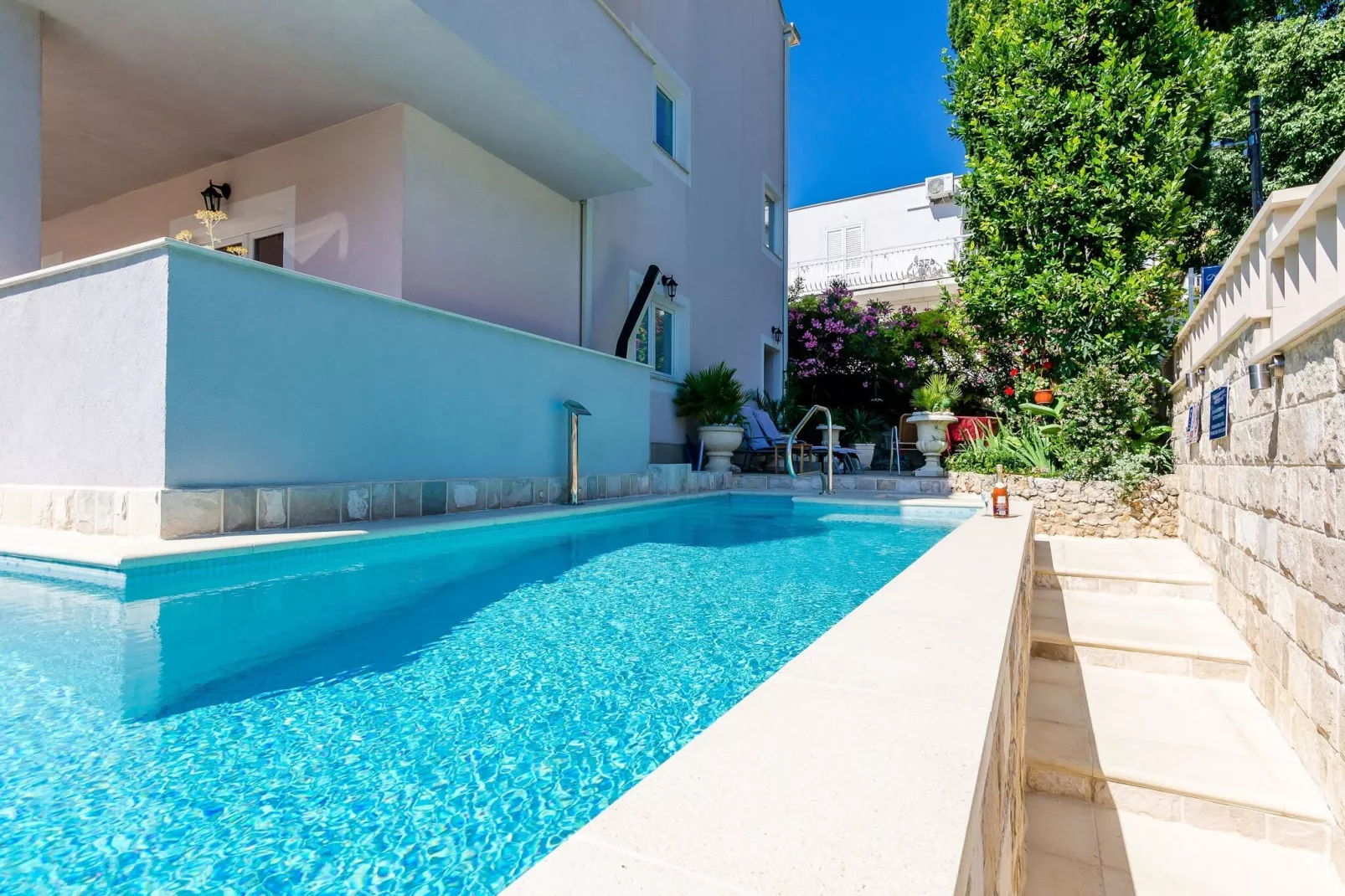 Villa Aura - Comfort double room-Pool