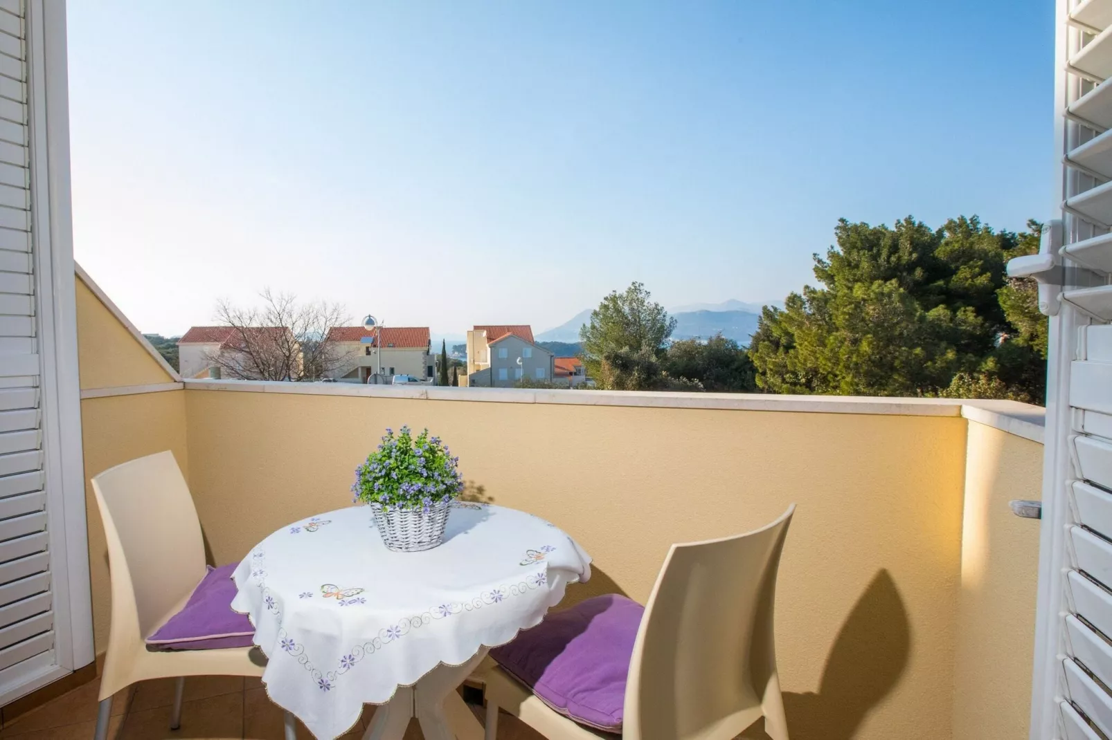 Apartment 3 beaches with free parking - Two Bedroom Apartment with Balcony and Sea View-Terrace balcony