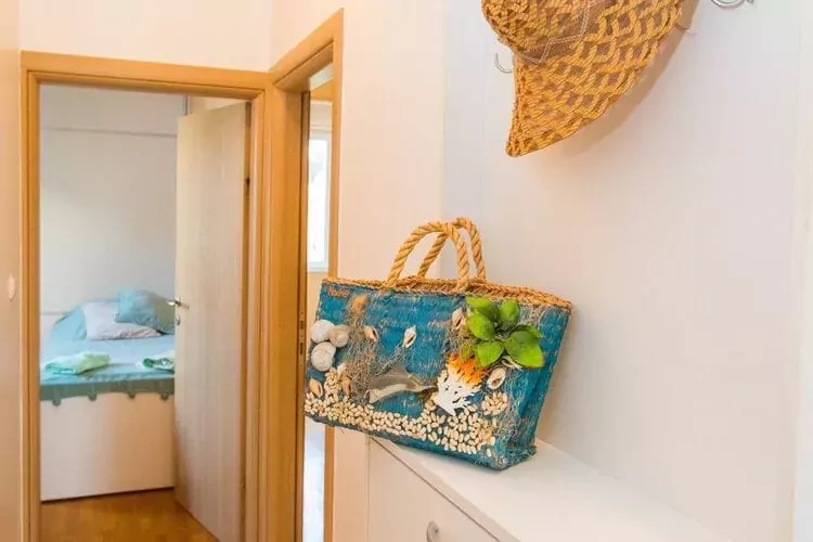 Apartment 3 beaches with free parking - Two Bedroom Apartment with Balcony and Sea View-Indoor