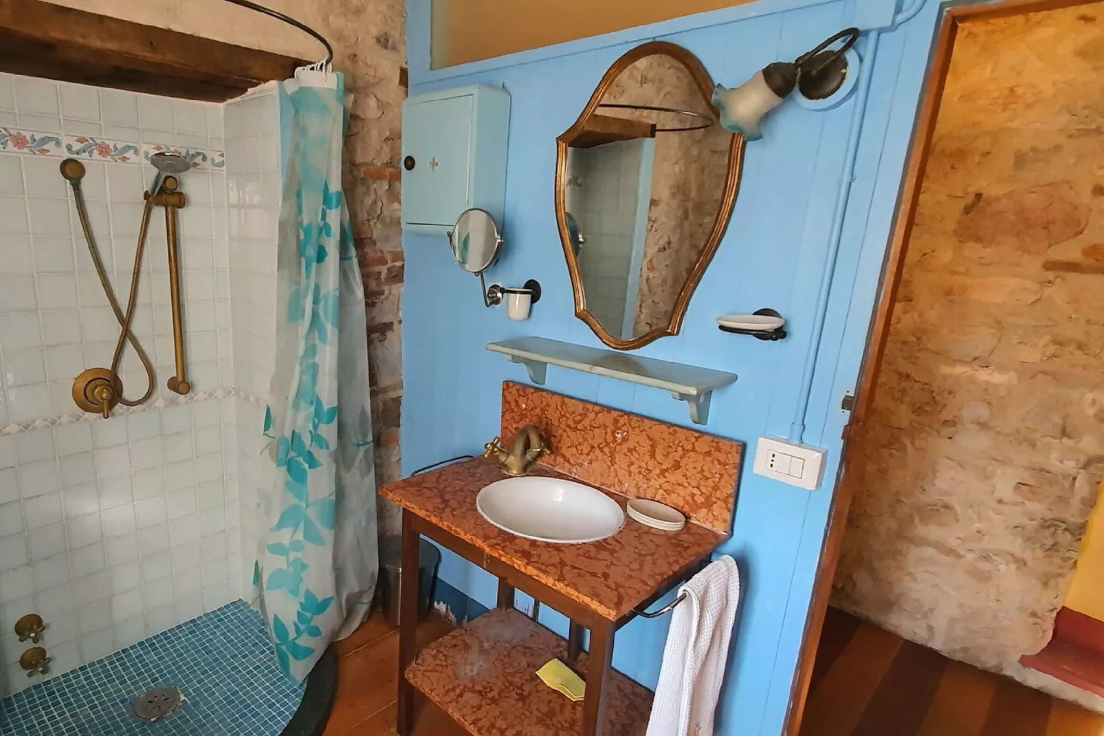 Borgo Bucatra Tramonto-Bathroom