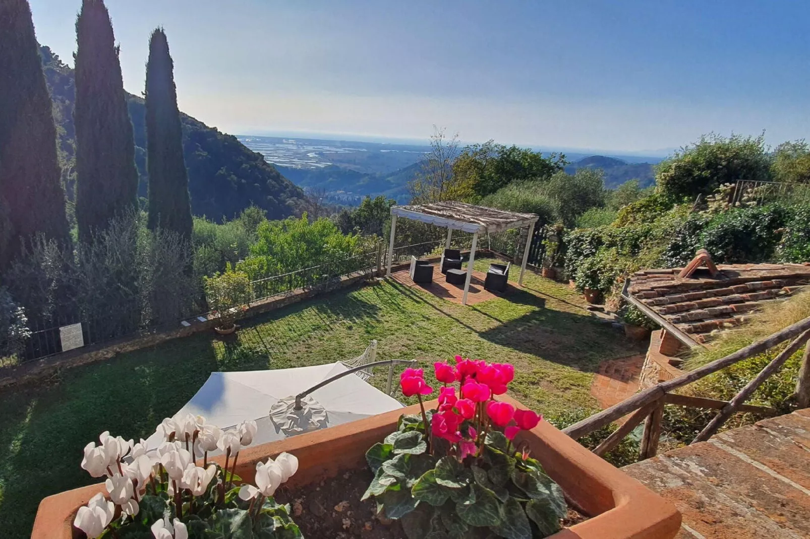 Borgo Bucatra Tramonto-Gardens summer