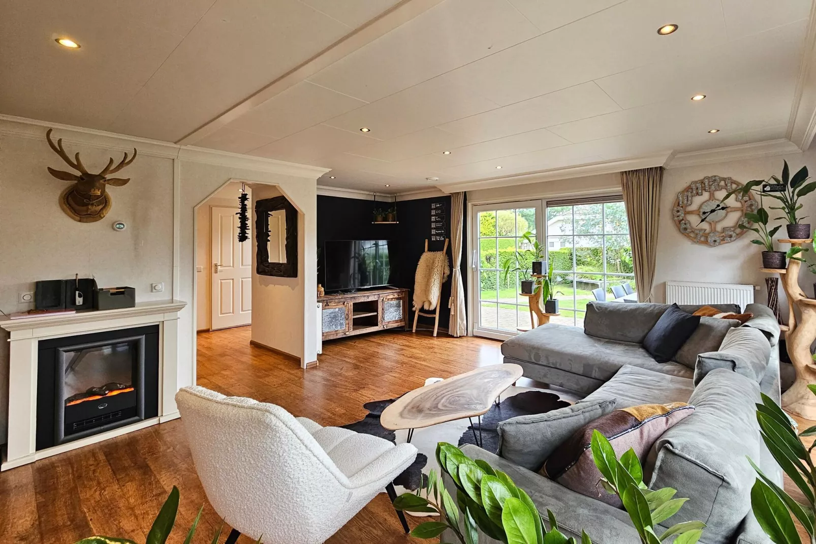 Chalet Kieftveen Voorthuizen 6 pax-Living room