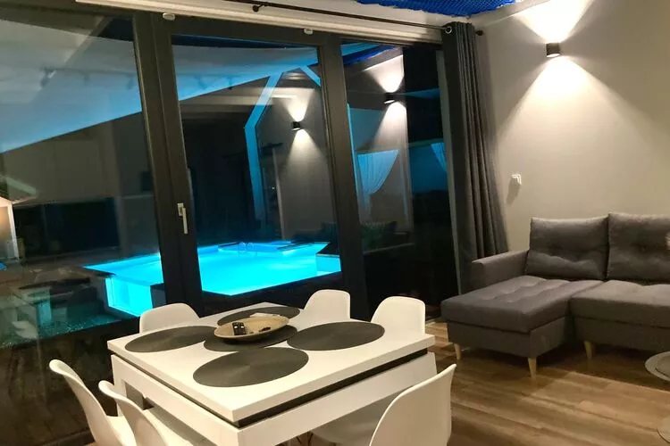 Dom wakacyjny z basenem w Swinoujsciu-Wohnzimmer