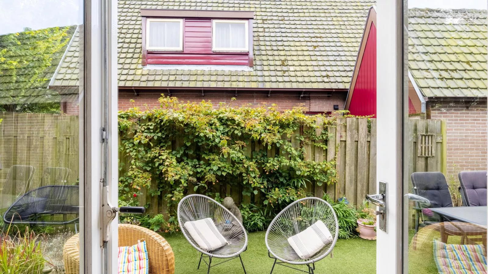 Cosy Bergen-Gardens summer