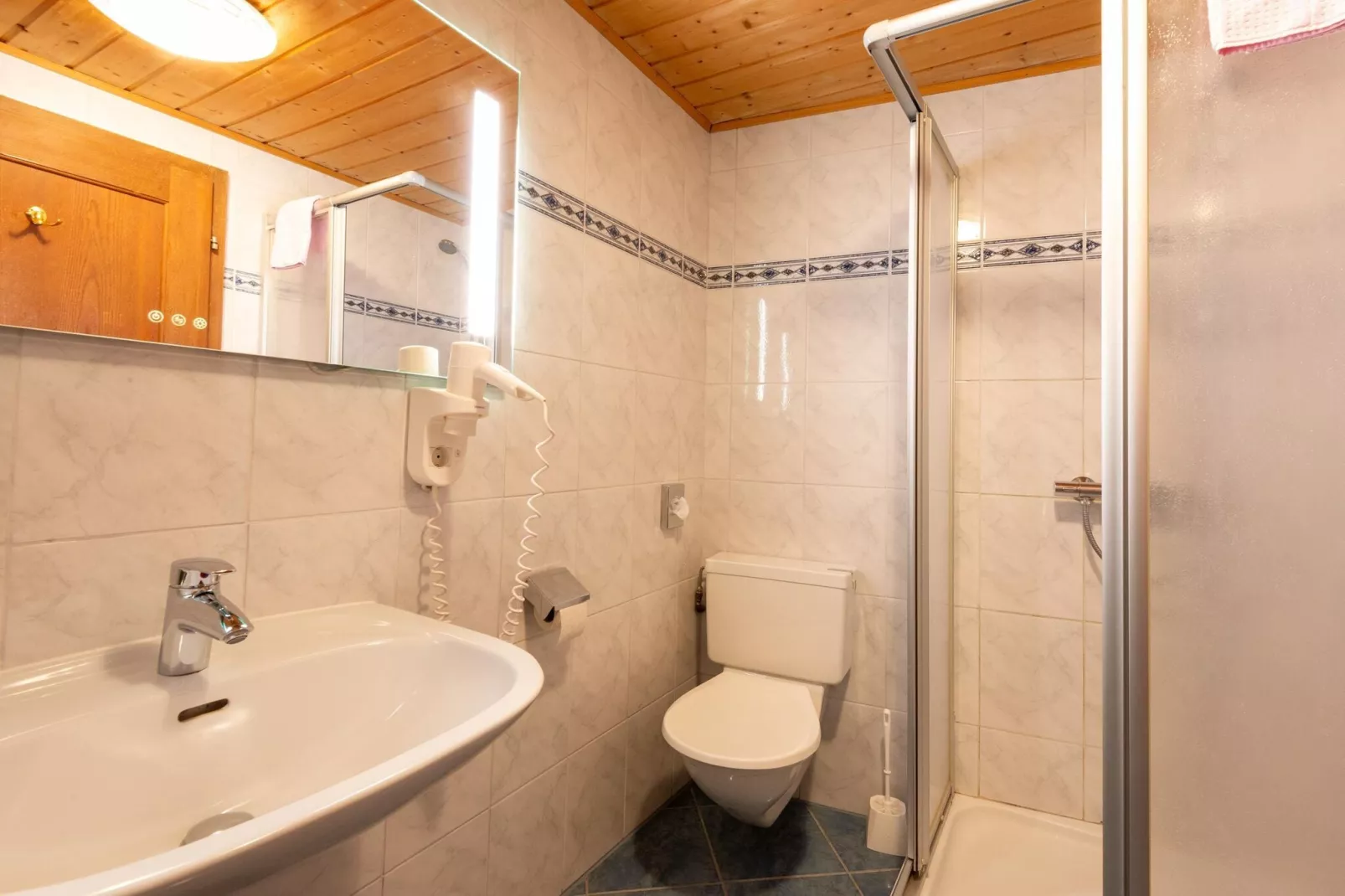 Apartment 3-5/2-Bathroom