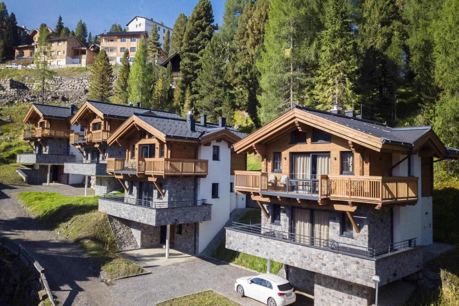 Turrach Lodges 5-Exterior summer