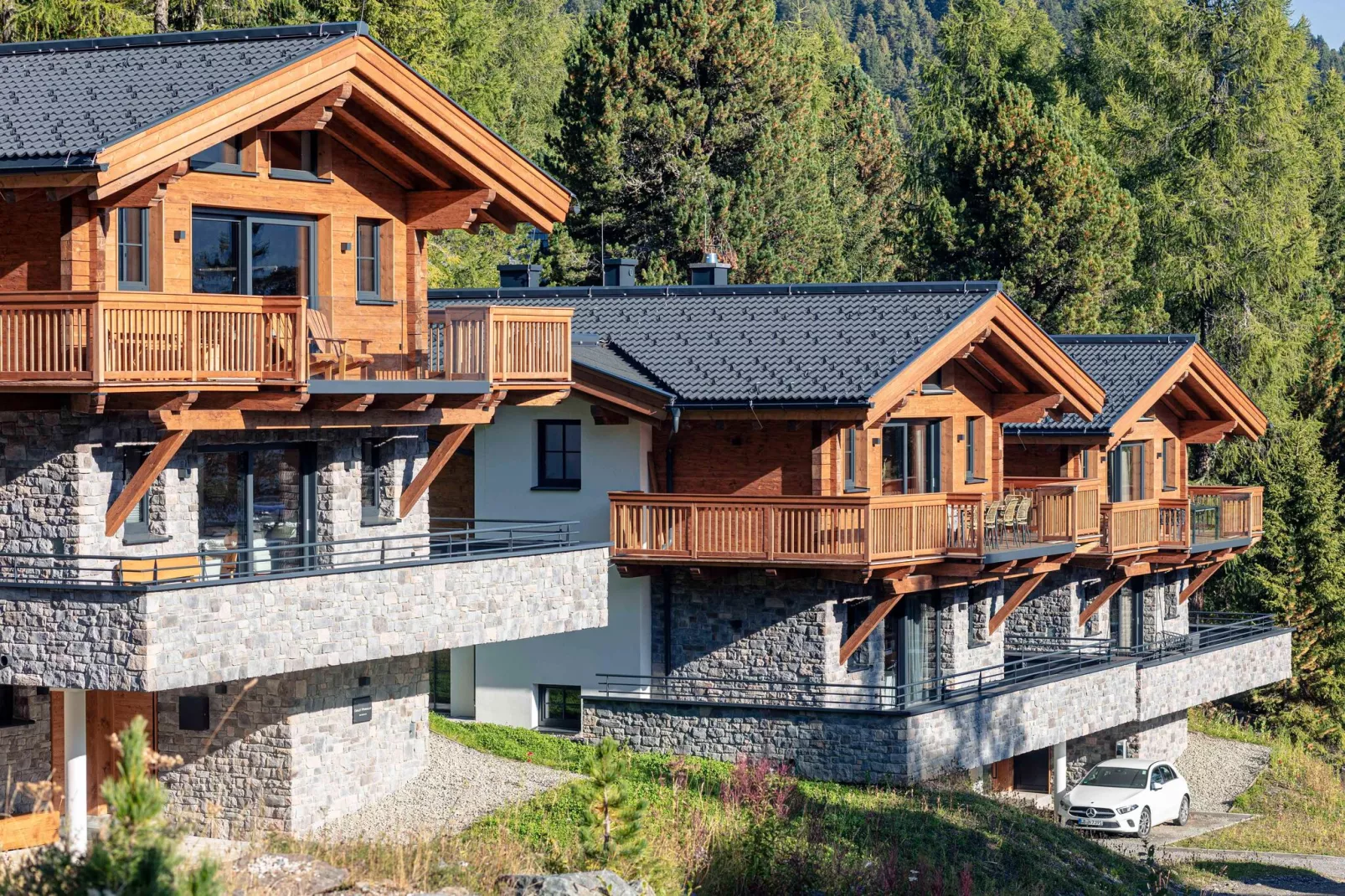 Turrach Lodges 5-Exterior summer
