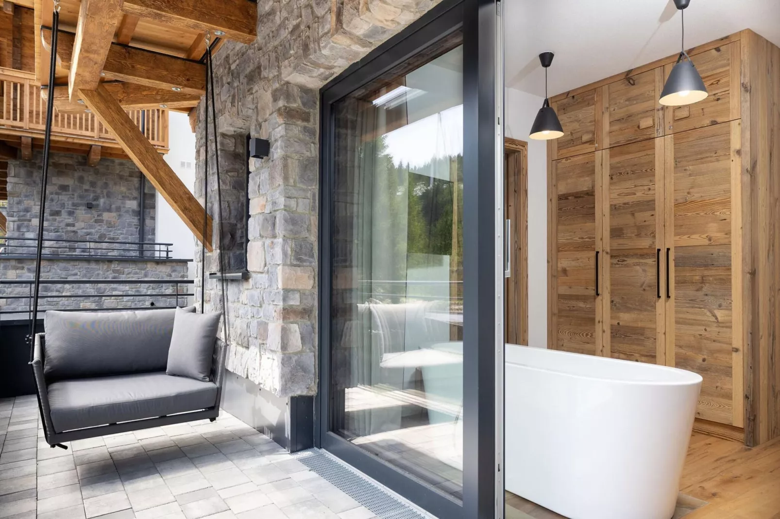 Turrach Lodges 5-Terrace balcony